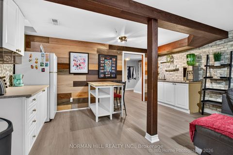 Photo 12 at 13 Eves Court, Glenway Estates, Newmarket