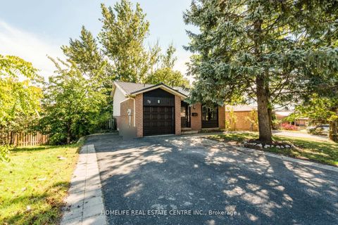 Photo 3 at 79 Fox Run, Letitia Heights, Barrie