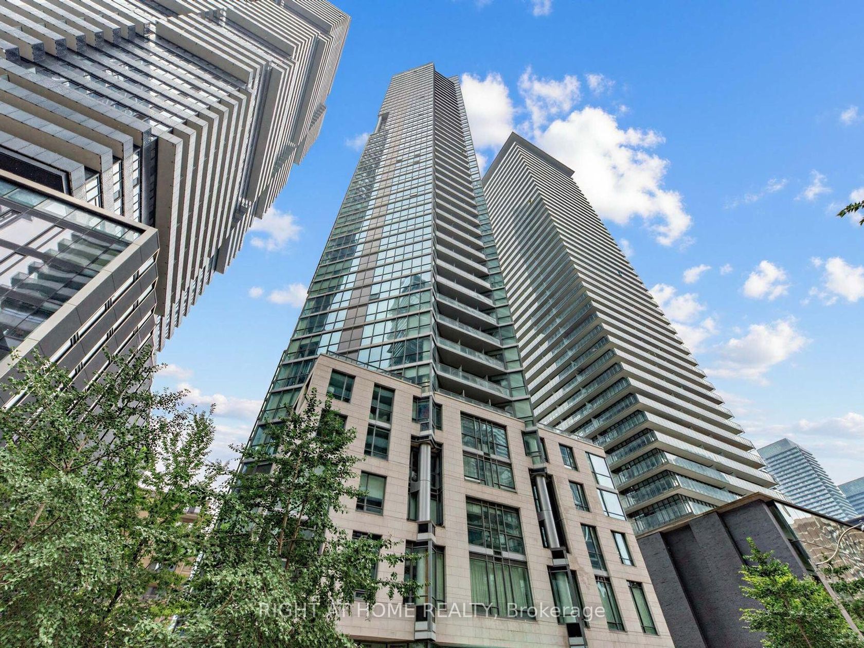 2006 - 45 Charles Street E, Yonge Corridor, Toronto 
