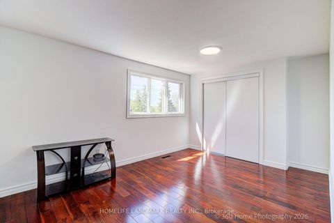 Photo 18 at 33 kitsilano Crescent, North Richvale, Richmond Hill