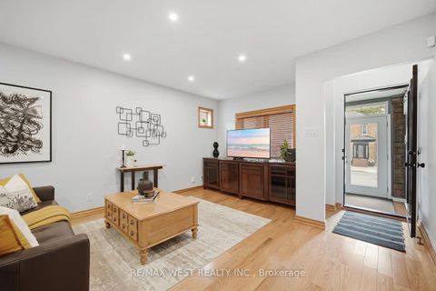 Photo 3 at 151 Jane Street, Bloor West Village, Toronto