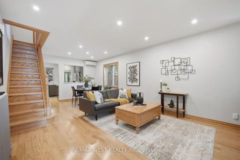 Photo 5 at 151 Jane Street, Bloor West Village, Toronto