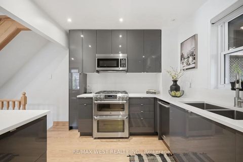 Photo 15 at 151 Jane Street, Bloor West Village, Toronto
