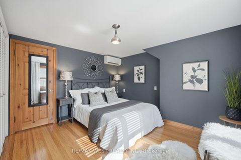 Photo 19 at 151 Jane Street, Bloor West Village, Toronto