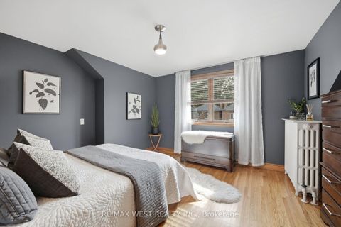 Photo 20 at 151 Jane Street, Bloor West Village, Toronto