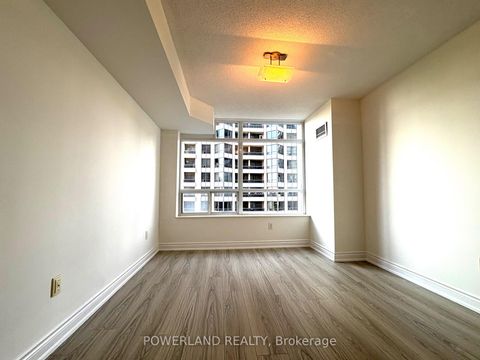 Photo 5 at 809 - 880 Grandview Way, Willowdale East, Toronto