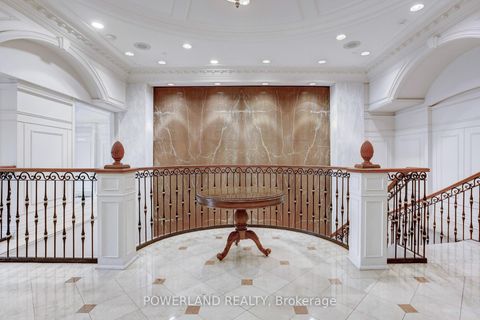 Photo 11 at 809 - 880 Grandview Way, Willowdale East, Toronto