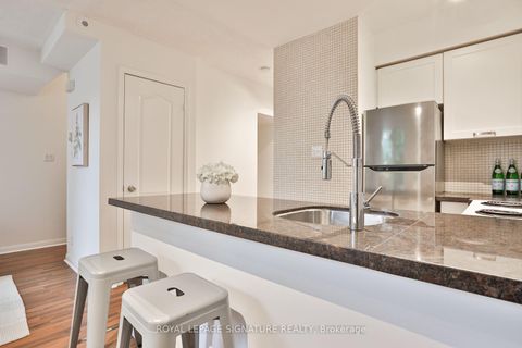 Photo 3 at 635 - 92 Strachan Avenue, Niagara, Toronto
