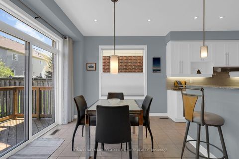 Photo 8 at 5 Magna Carta Road, Shore, Barrie