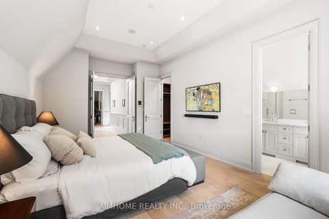 Photo 23 at 191 Glengarry Avenue, Lawrence Park North, Toronto