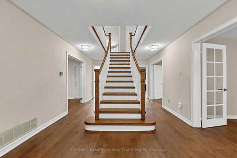 Photo 2 at 37 Falling Brook Drive, Bayshore, Barrie