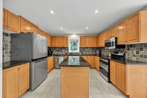 Photo 13 at 37 Falling Brook Drive, Bayshore, Barrie