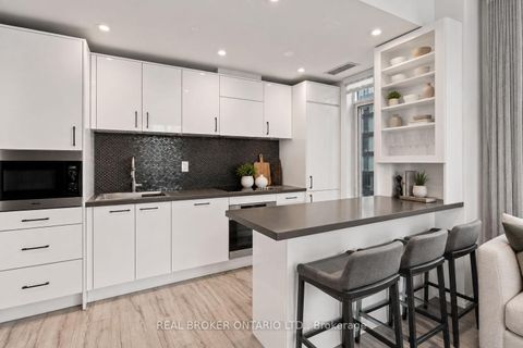 Photo 4 at 2002 - 21 Widmer Street, Waterfront Communities C1, Toronto