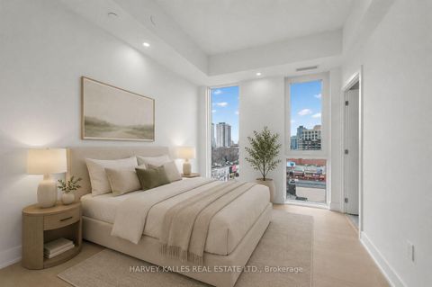 Photo 10 at 807 - 8 Manor Road W, Eglinton, Toronto