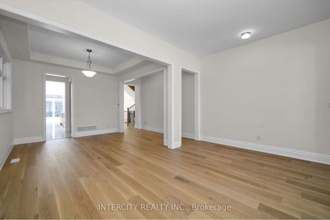 Photo 5 at 33 Gianvito Crescent, King City, King