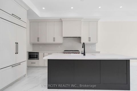 Photo 15 at 33 Gianvito Crescent, King City, King