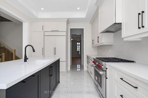 Photo 18 at 33 Gianvito Crescent, King City, King