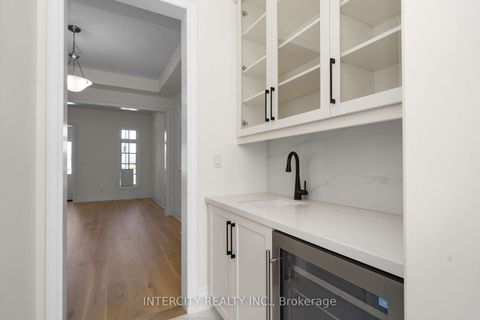 Photo 20 at 33 Gianvito Crescent, King City, King