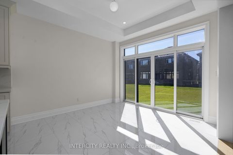 Photo 21 at 33 Gianvito Crescent, King City, King