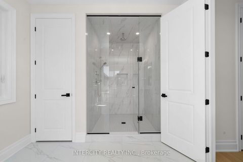 Photo 34 at 33 Gianvito Crescent, King City, King