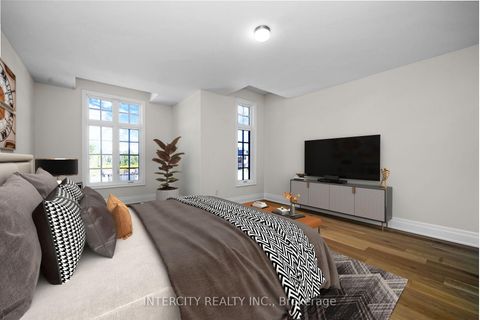 Photo 40 at 33 Gianvito Crescent, King City, King