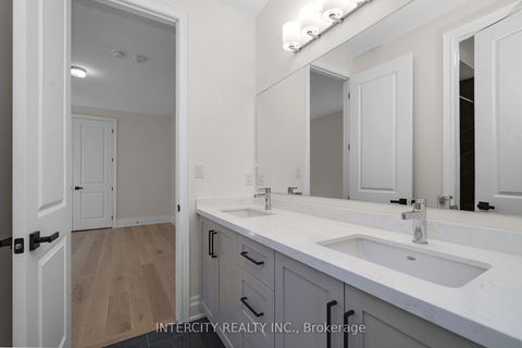 Photo 43 at 33 Gianvito Crescent, King City, King