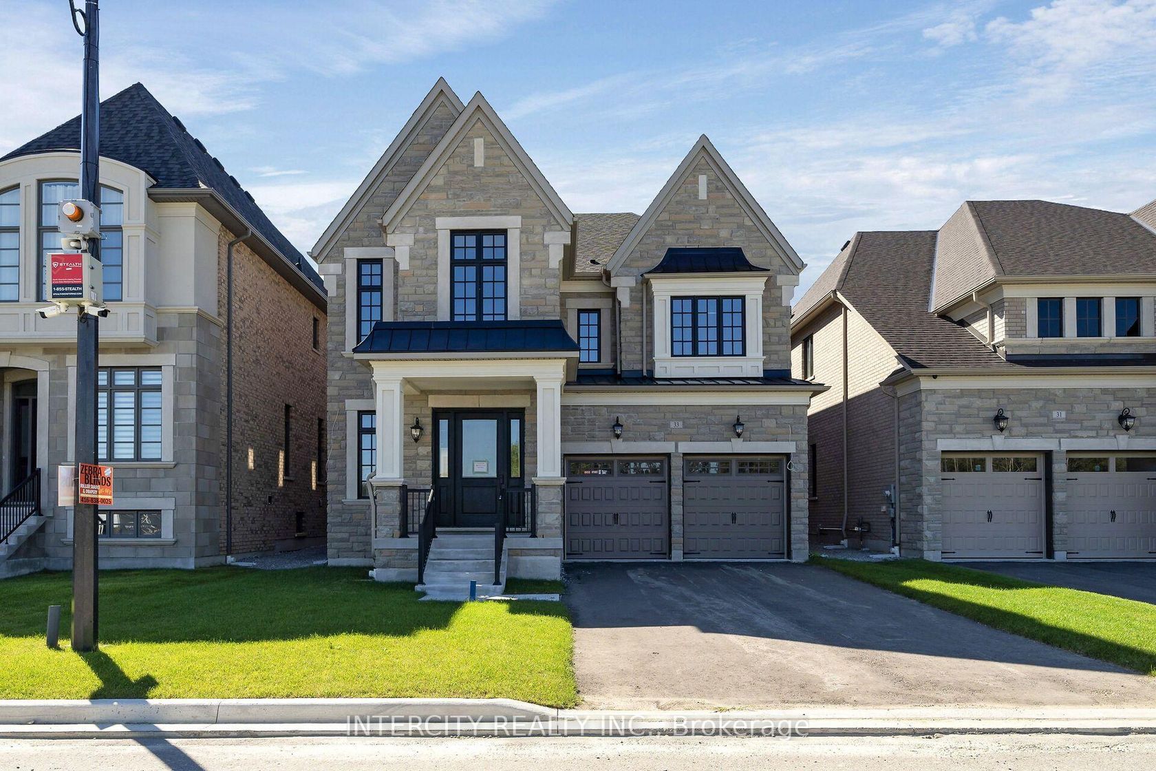 33 Gianvito Crescent, King City, King photo number 2