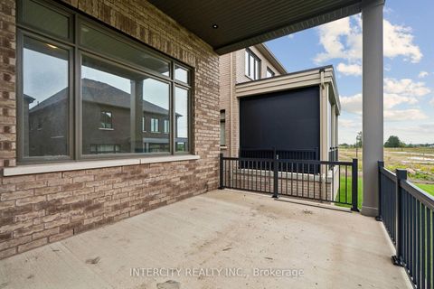 Photo 44 at 17 Garriock Hall Avenue, King City, King