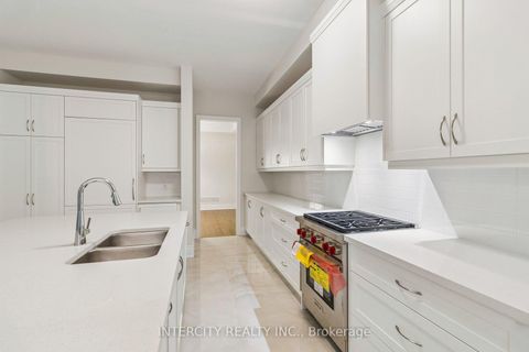 Photo 19 at 15 Garriock Hall Avenue, King City, King