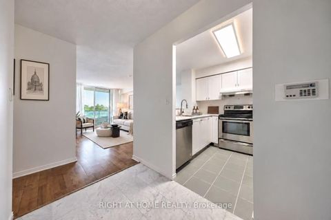 Photo 17 at 706 - 28 Pemberton Avenue, Newtonbrook East, Toronto