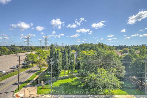 Photo 28 at 706 - 28 Pemberton Avenue, Newtonbrook East, Toronto