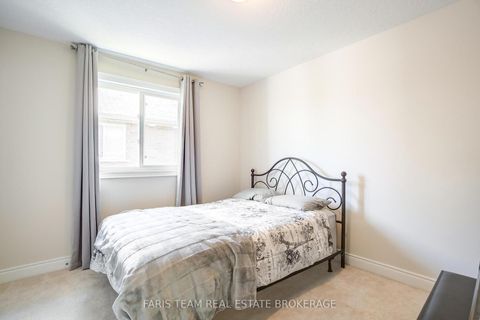 Photo 25 at 33 Auburn Court, Ardagh, Barrie