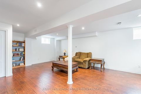 Photo 30 at 33 Auburn Court, Ardagh, Barrie