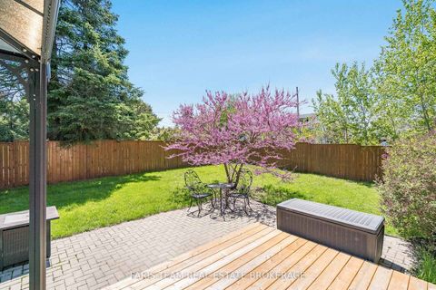 Photo 35 at 33 Auburn Court, Ardagh, Barrie