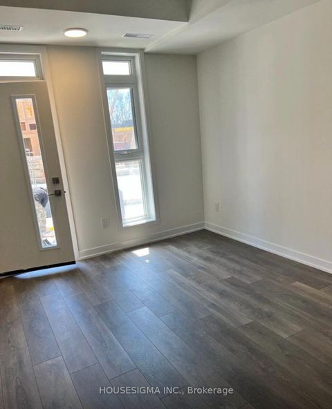Photo 2 at 110 - 140 Canon Jackson Drive, Greenbrook, Toronto