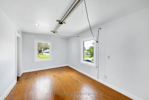 Photo 13 at 71 Newton Street, Wellington, Barrie