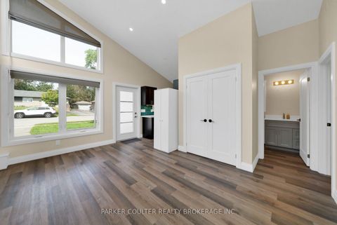 Photo 33 at 71 Newton Street, Wellington, Barrie