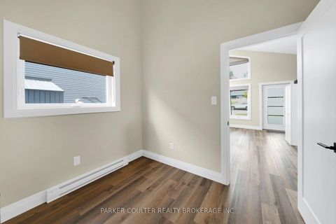 Photo 39 at 71 Newton Street, Wellington, Barrie
