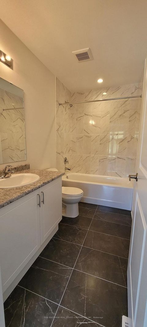 Photo 10 at 143 Dovedale Drive, Keswick South, Georgina