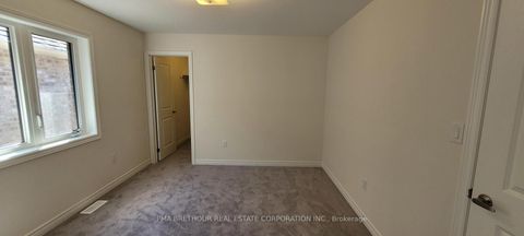 Photo 12 at 143 Dovedale Drive, Keswick South, Georgina