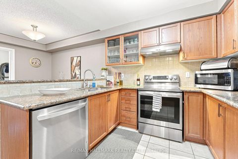Photo 10 at 192 Fossil Hill Road, Vellore Village, Vaughan