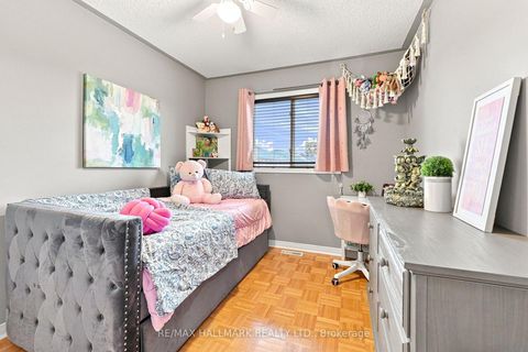 Photo 31 at 192 Fossil Hill Road, Vellore Village, Vaughan