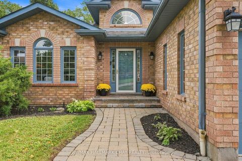 Photo 1 at 3 Maw Court, Northwest, Barrie