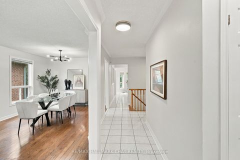 Photo 4 at 3 Maw Court, Northwest, Barrie