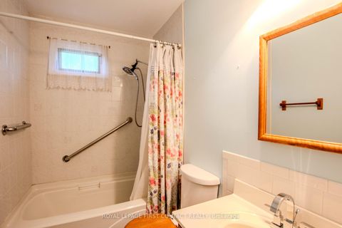 Photo 16 at 12 Daphne Crescent, Cundles East, Barrie