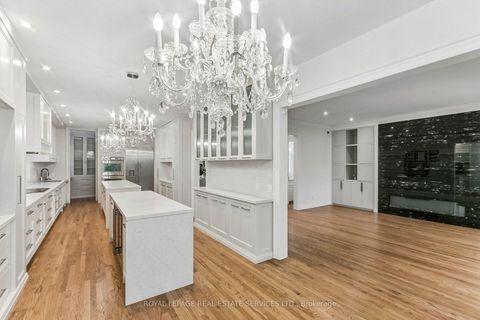 Photo 10 at 42 Rykert Crescent, Leaside, Toronto