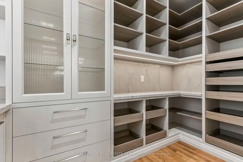 Photo 16 at 42 Rykert Crescent, Leaside, Toronto