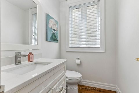 Photo 19 at 42 Rykert Crescent, Leaside, Toronto