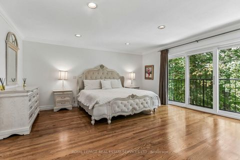 Photo 20 at 42 Rykert Crescent, Leaside, Toronto