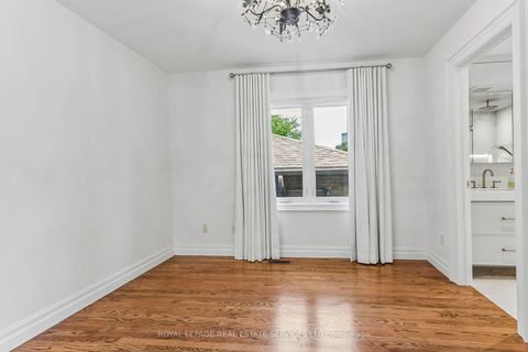 Photo 27 at 42 Rykert Crescent, Leaside, Toronto